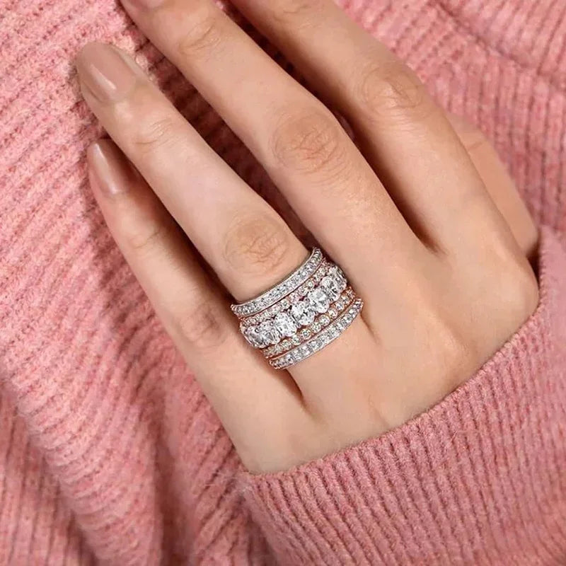 Huitan Noble Elegant Wide Rings for Women Chic Bright Fashion Dazzling Cubic Zirconia Accessories Charms Delicate Party Jewelry